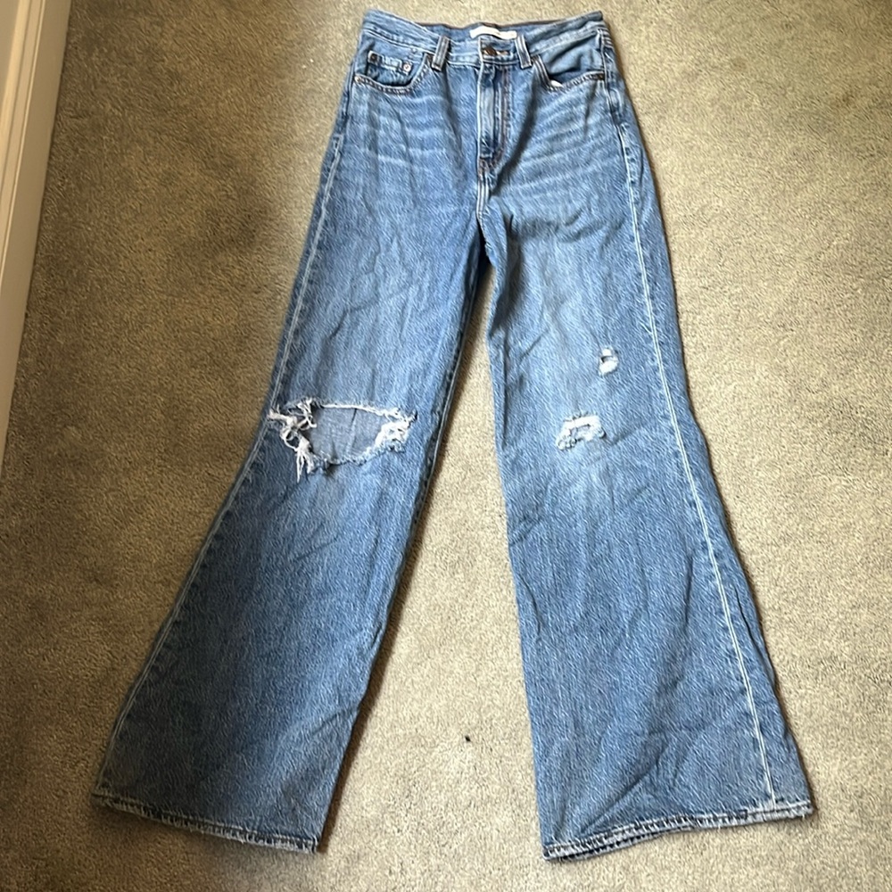 Levi’s - Size: 26 - High rise flare jeans